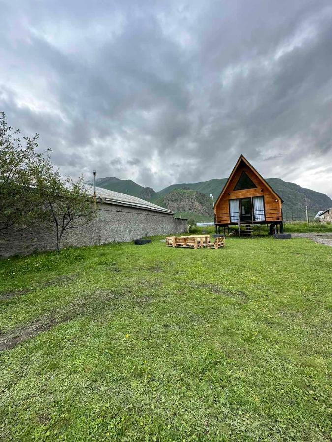 Thomas' Hut Apartment Казбеги Екстериор снимка
